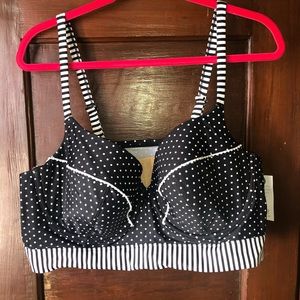 Nwt B&W lane Bryant polka dot bikini top